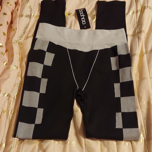 Boohoo Legging NWT size s - Picture 3 of 3